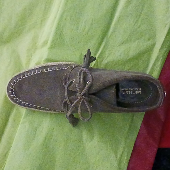 MICHAEL KORS Suede Moccasins type booties - Picture 13 of 14